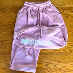 PRETTYLITTLETHING SWEATPANTS